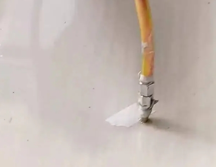 晋源瓷砖空鼓维修公司专业解答在瓷砖铺贴过程中，如果使用的砂料过粗（如全部使用了粗砂），可能会导致以下问题